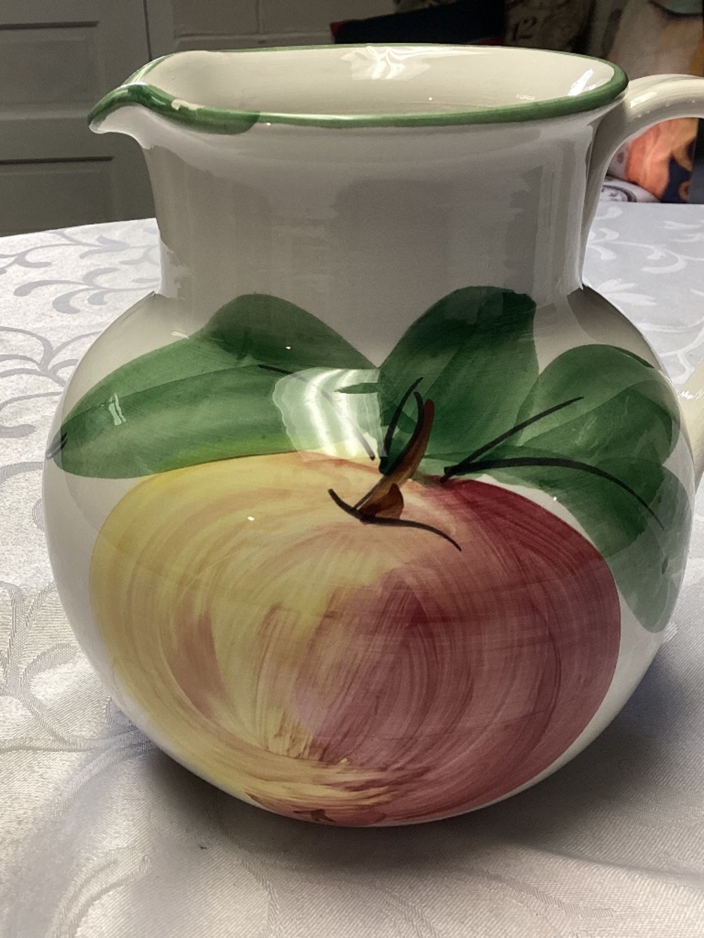 CERAMIC APPLE PIT HER. Hand painted Italy. Must see round